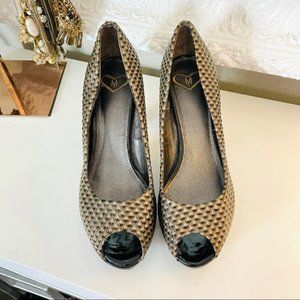 3/$20 Madeline copper textured pumps